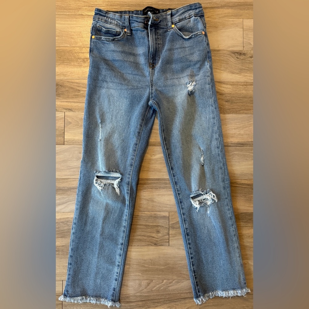 KENDALL+KYLIE The Icon High Rise Straight Jeans. Size 5/27